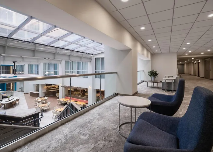Even Downtown By Ihg 4*