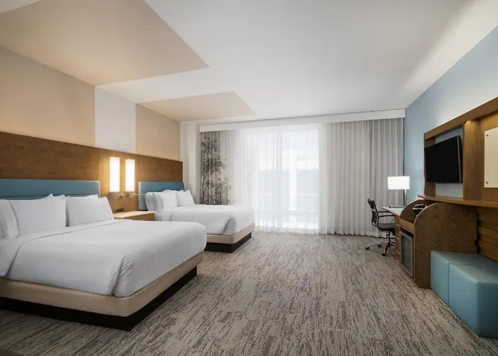 Even Downtown By Ihg Hotel Pittsburgh