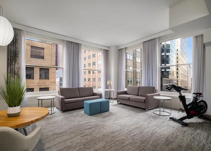 Even Downtown By Ihg Hotel 4*