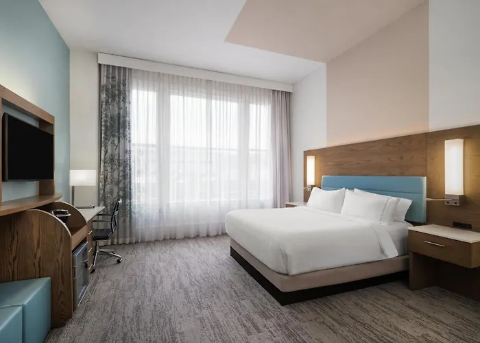 Even Downtown By Ihg 4*