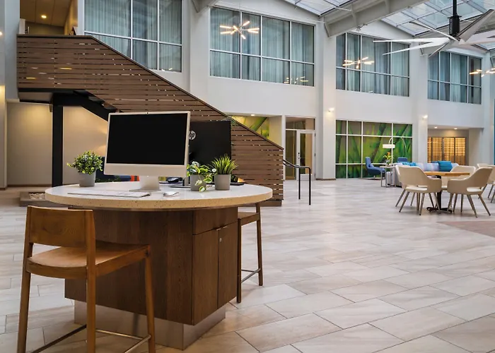 Even Downtown By Ihg